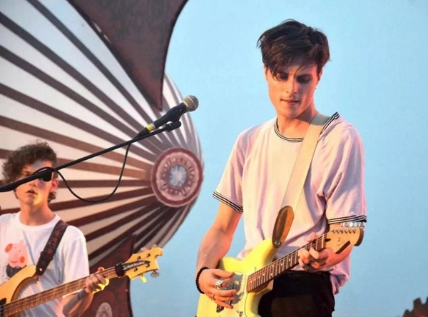 1534839705353073706.jpg 15.jpg