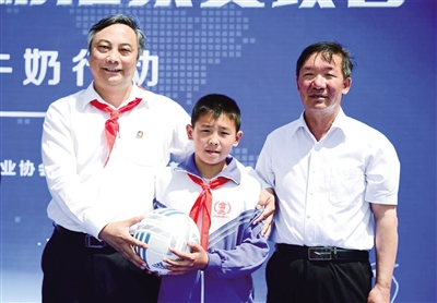 1528435378141019189.jpg 01.jpg