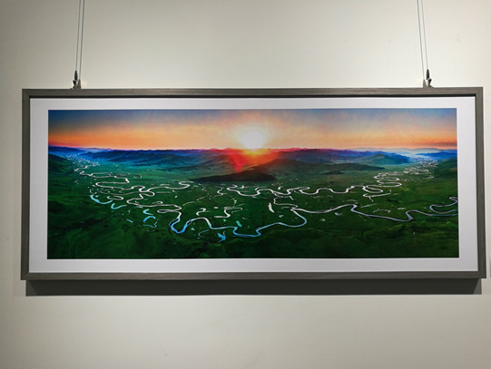 1531795745074012326.png 展览.png