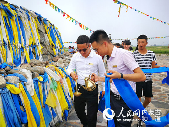 1533202173840061064.jpg spilt milk.jpg