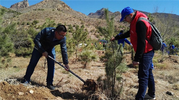 1523957051012032970.jpg 02.jpg