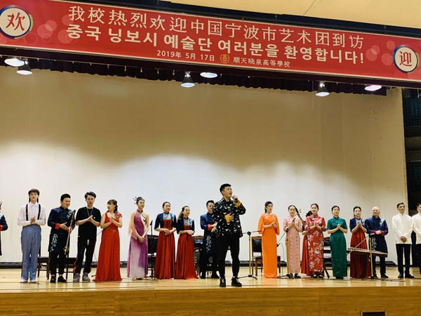 1558402973783055000.jpg 艺术表演.jpg