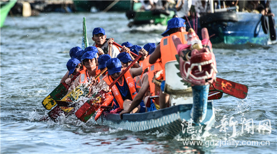 1560157642019062436.jpg 遂溪龙舟3.jpg
