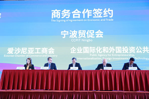 1560318580235076094.jpg 潘3.jpg