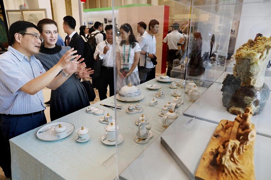 1562996981193057635.jpeg 5d2930aaa310589501927663.jpeg