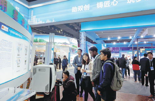 1566868407478095582.jpg 00221917e13e1eceb10f26.jpg