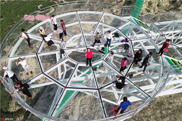 1568109587060097466.jpg 749811572403863569.jpg