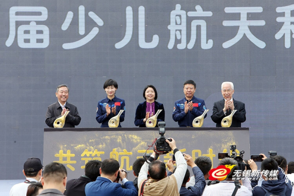 1524902905476023743.jpg 01.jpg