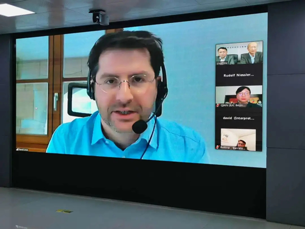 1586753173013016725.jpg 5e905624a3105d502d9d0e78.jpg