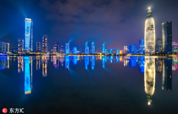 1548395942720005148.jpg 南山灯光秀.jpg