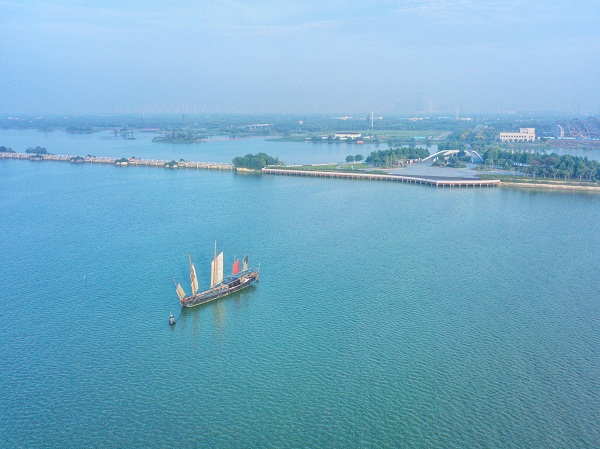 1628477549822038827.jpg thh.jpg