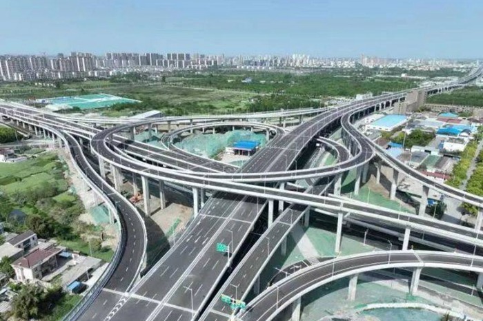 Taizhou's new expressway to Jiangyan opens
