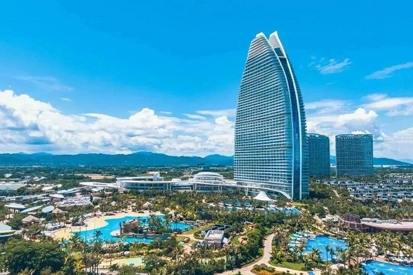 Sanya to promote tourism through exhibition industry