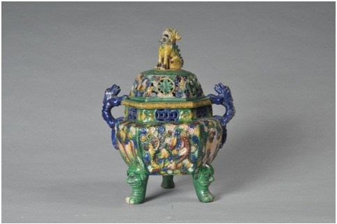 Glorious antique pottery displayed in Jining