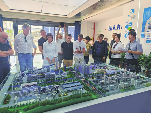 1689227385800025395.jpg d3e6fbec0bfd860298aa9cdded982ff8_副本.jpg