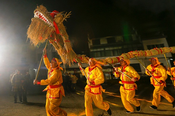 Folks in Huangshan celebrate Longtaitou Festival