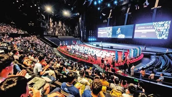 1690788799372078497.jpg 光谷.jpg