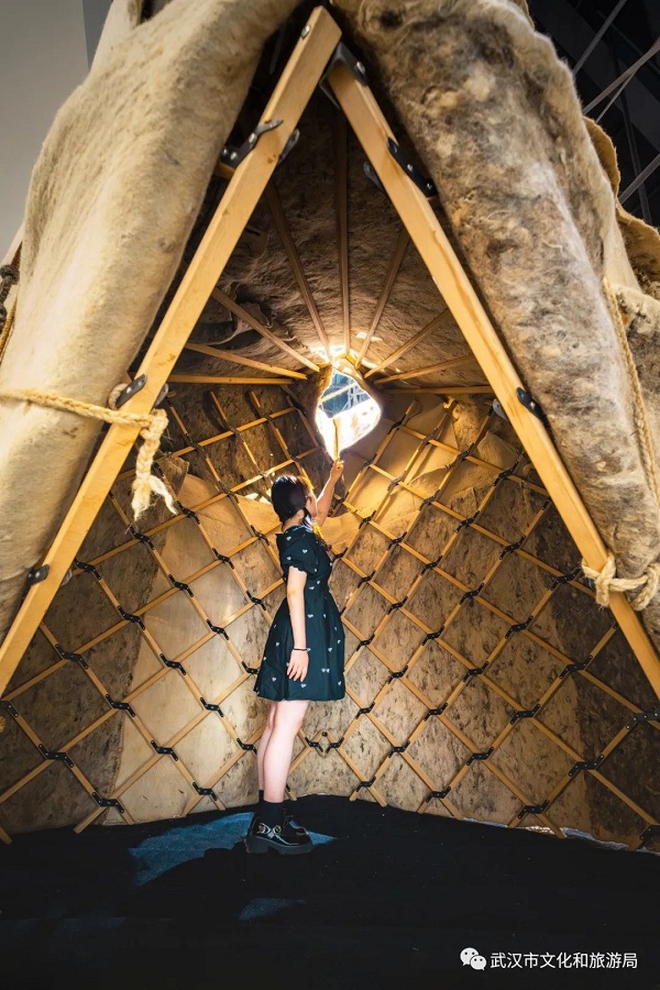 1693902987725012852.jpg 光谷2.jpg