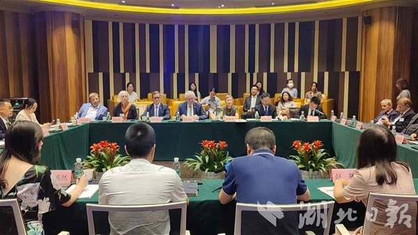 1689556458625022266.jpg 光谷.jpg