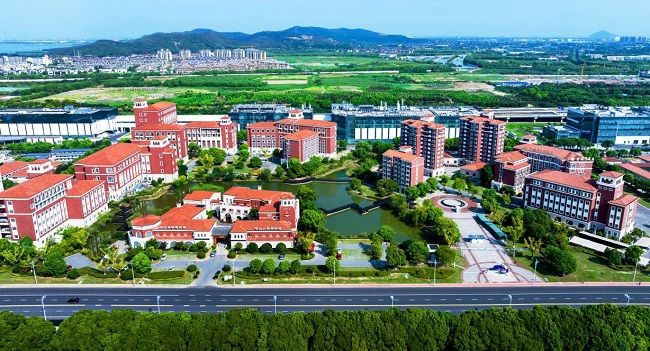 1698882663550018879.jpg binhu 2.jpg