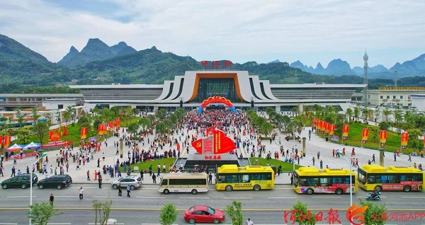 1698135948580071808.jpg 102402.jpg