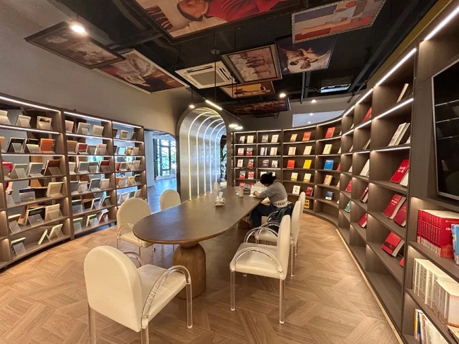 1701669706241039817.jpg 640 (1).jpg