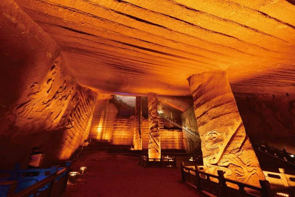 1707444966199003727.jpg 龙游石窟_副本.jpg