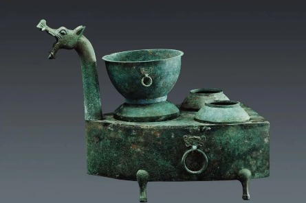 Bronze stove from 2,000 years ago displays ethnic integration