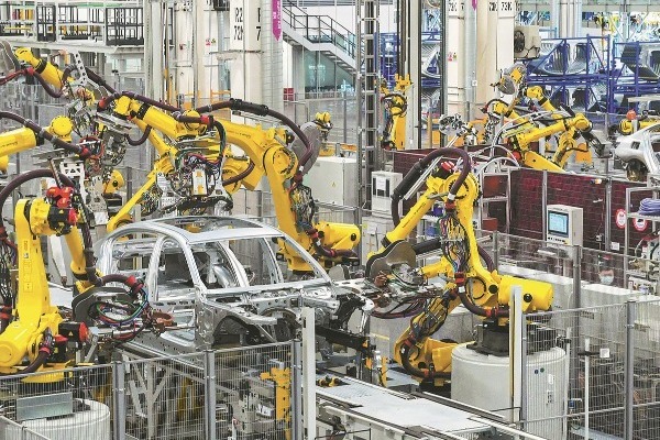 China speeds up digital transformation of manufacturing sector