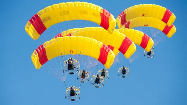 1715132756132002611.jpg 车谷.jpg