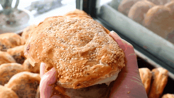 1704794948090048862.gif 1704781638976016247.gif