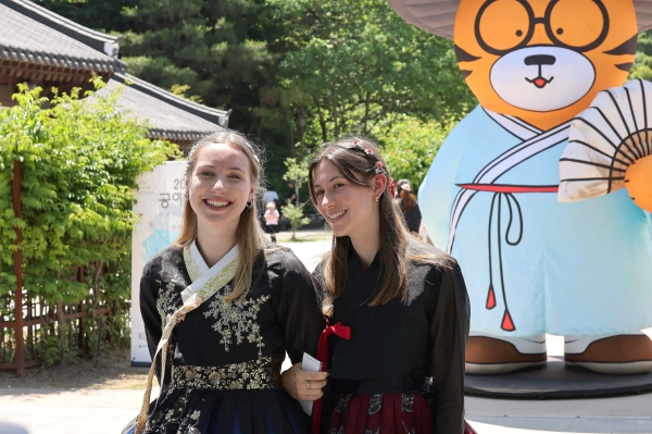 1718783549791001683.jpg 3.jpg