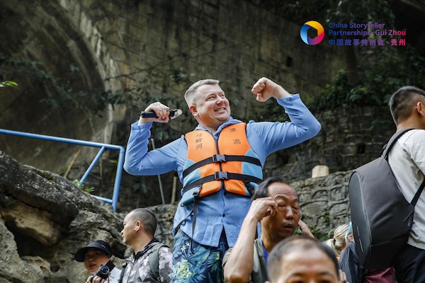 1727698788306015537.jpeg 66f927c3a310f1268d820d8e.jpeg