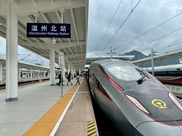 1725607883319066060.jpg 1831866246557462528_1280px.jpg