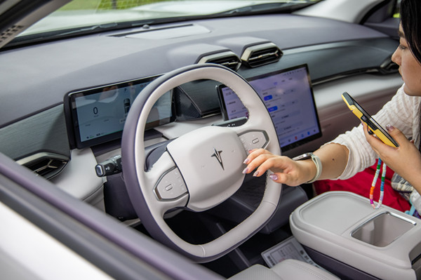 1747814875684041243.jpg 东风神龙2_副本.jpg