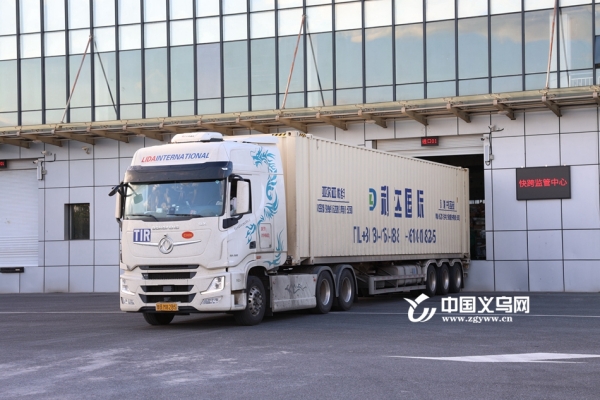 1752820573937004731.jpg 货车.jpg