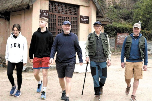 Society marks 60 years of Sino-British friendship