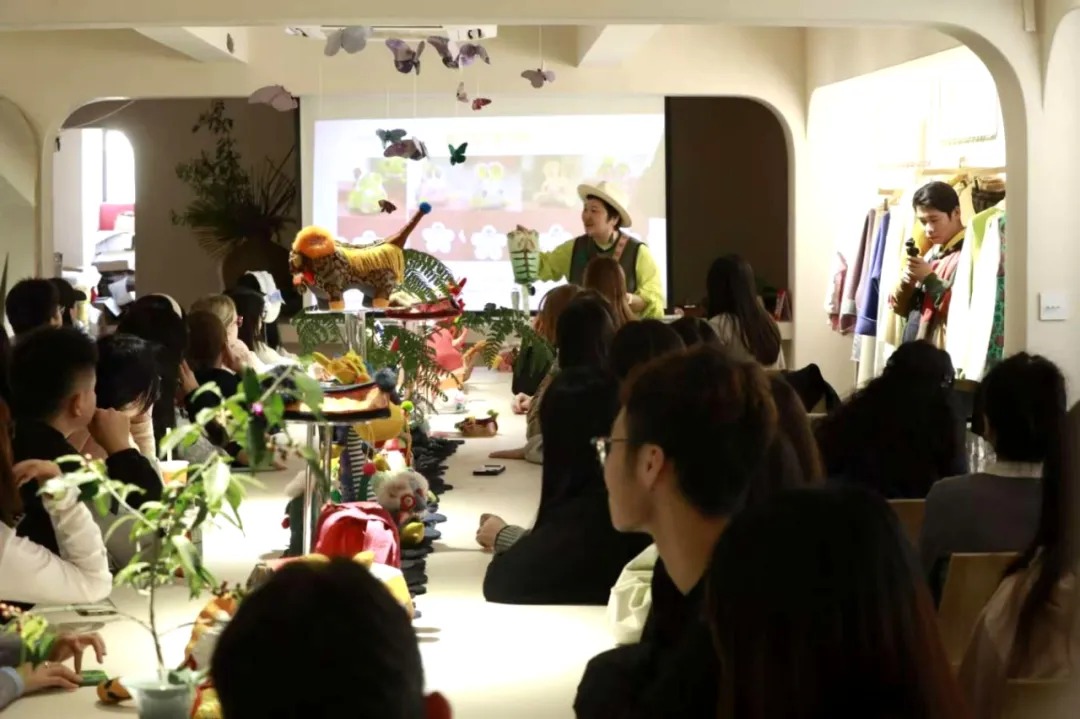 1764150706933077269.jpeg imgi_7_640.jpeg