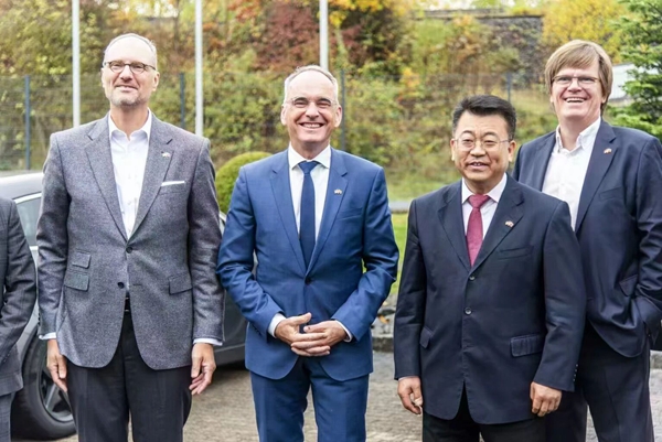 1764320021357007548.jpg 微信图片_2025-11-27_180818_627_副本.jpg