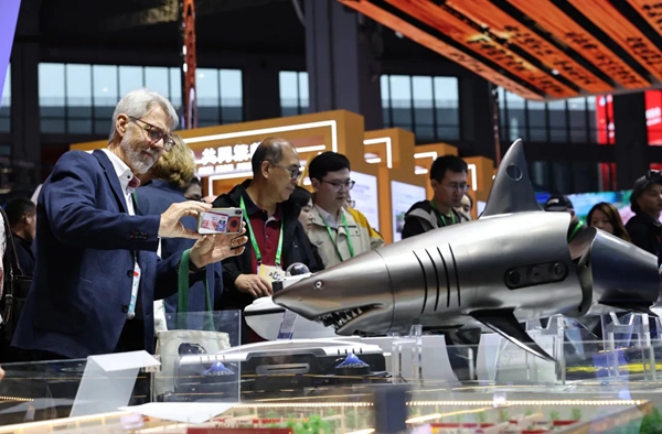 1763015533344096548.jpg 641.jpg