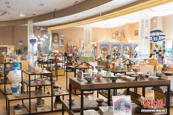 1765503354621057840.jpg 32.jpg