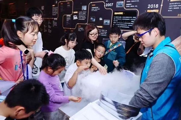 1778143278673009834.jpg 光谷五一3_副本.jpg