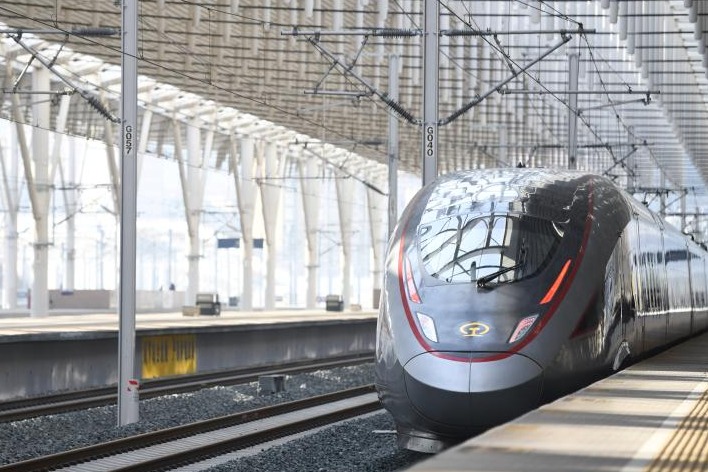 Elderly passengers get discounts on China's railways