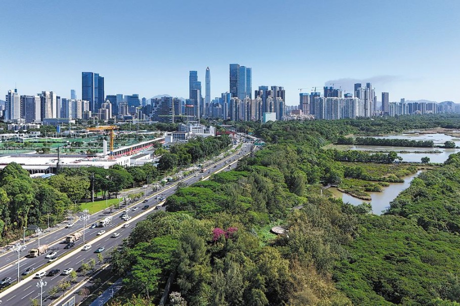 Chinese economy continues recovery momentum in Jan-April period