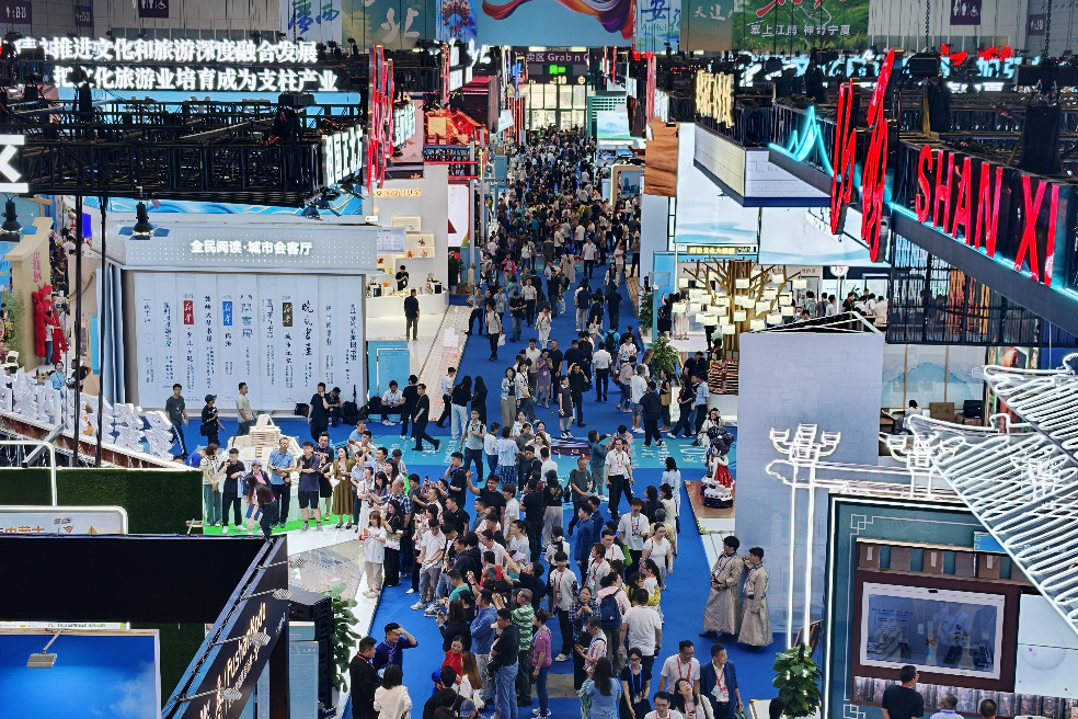 APEC exhibitors shine at intl fair