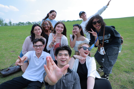 Global youth discover Rizhao's green port, cultural charm