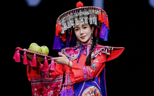 Maonan ethnic bridal attire debuts at 2026 China Fashion Week