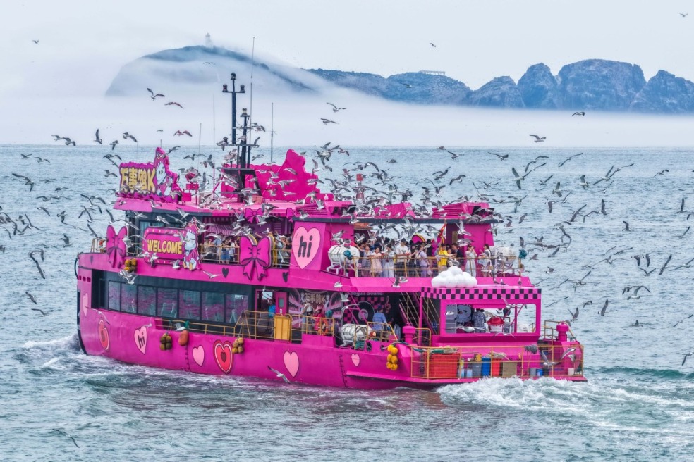 China sees over 650m trips during Dragon Boat Festival holiday