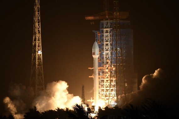 China keeps up pace in broadband satellite race