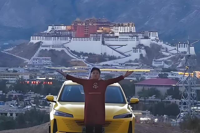 Vlogger wins 500,000 yuan for viral Xizang video